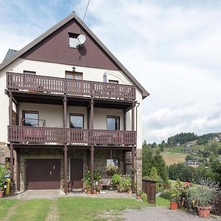 Cozy Apartment In Ore Mountains With Balcony Breitenbrunn  Exteriör bild