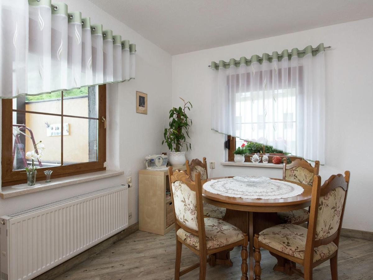 Cozy Apartment In Ore Mountains With Balcony Breitenbrunn  Exteriör bild