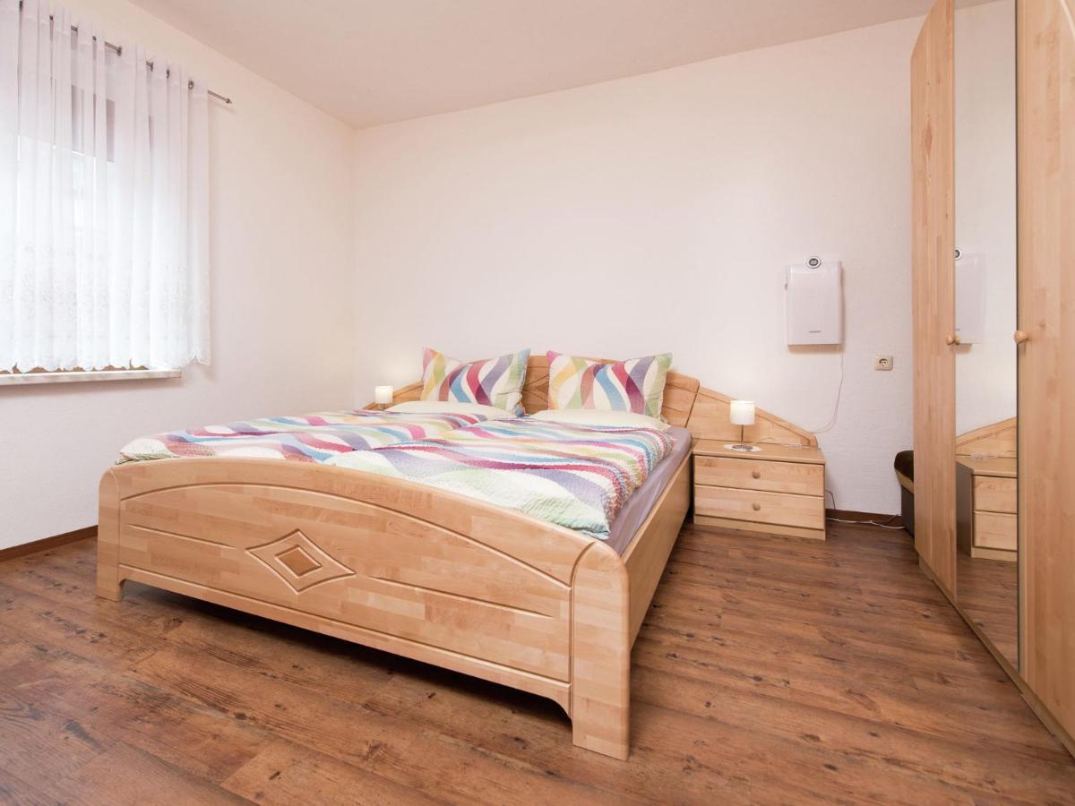 Cozy Apartment In Ore Mountains With Balcony Breitenbrunn  Exteriör bild