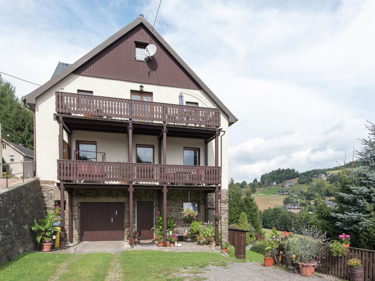 Cozy Apartment In Ore Mountains With Balcony Breitenbrunn  Exteriör bild