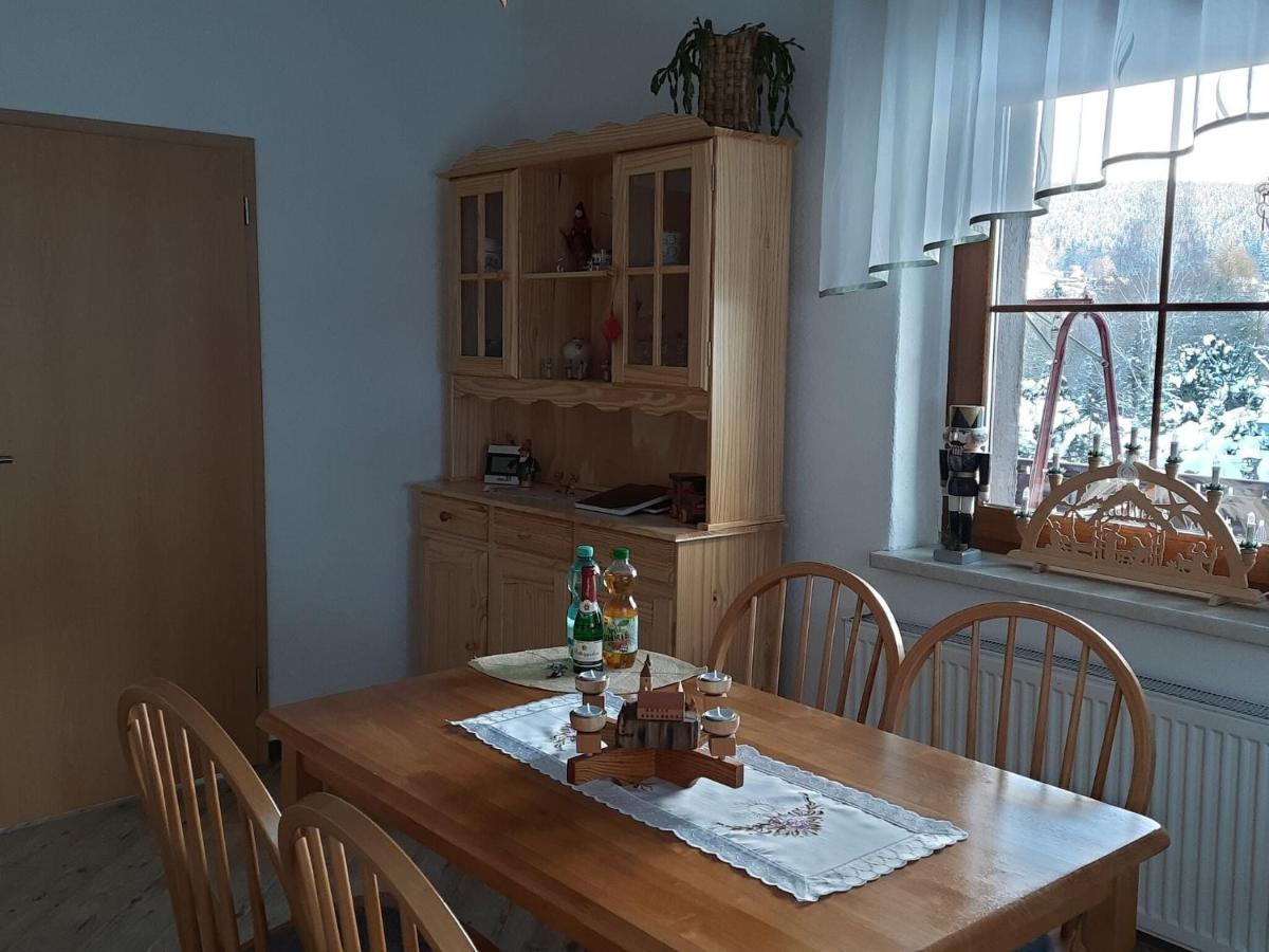 Cozy Apartment In Ore Mountains With Balcony Breitenbrunn  Exteriör bild