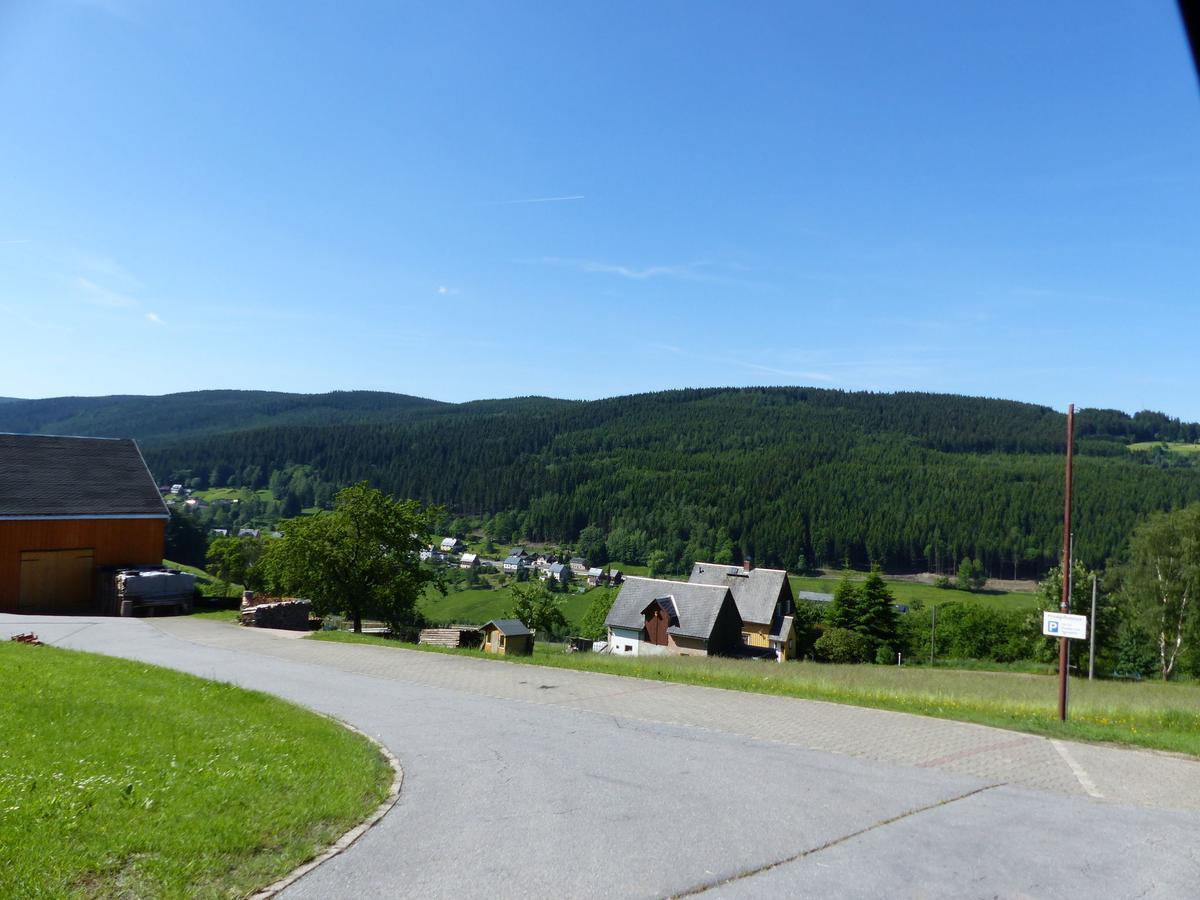 Cozy Apartment In Ore Mountains With Balcony Breitenbrunn  Exteriör bild